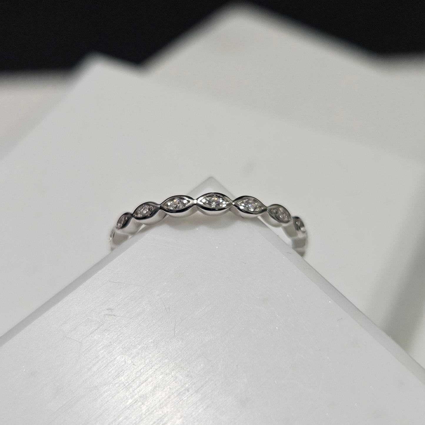 Stackable sterling silver ring with cz(oval)