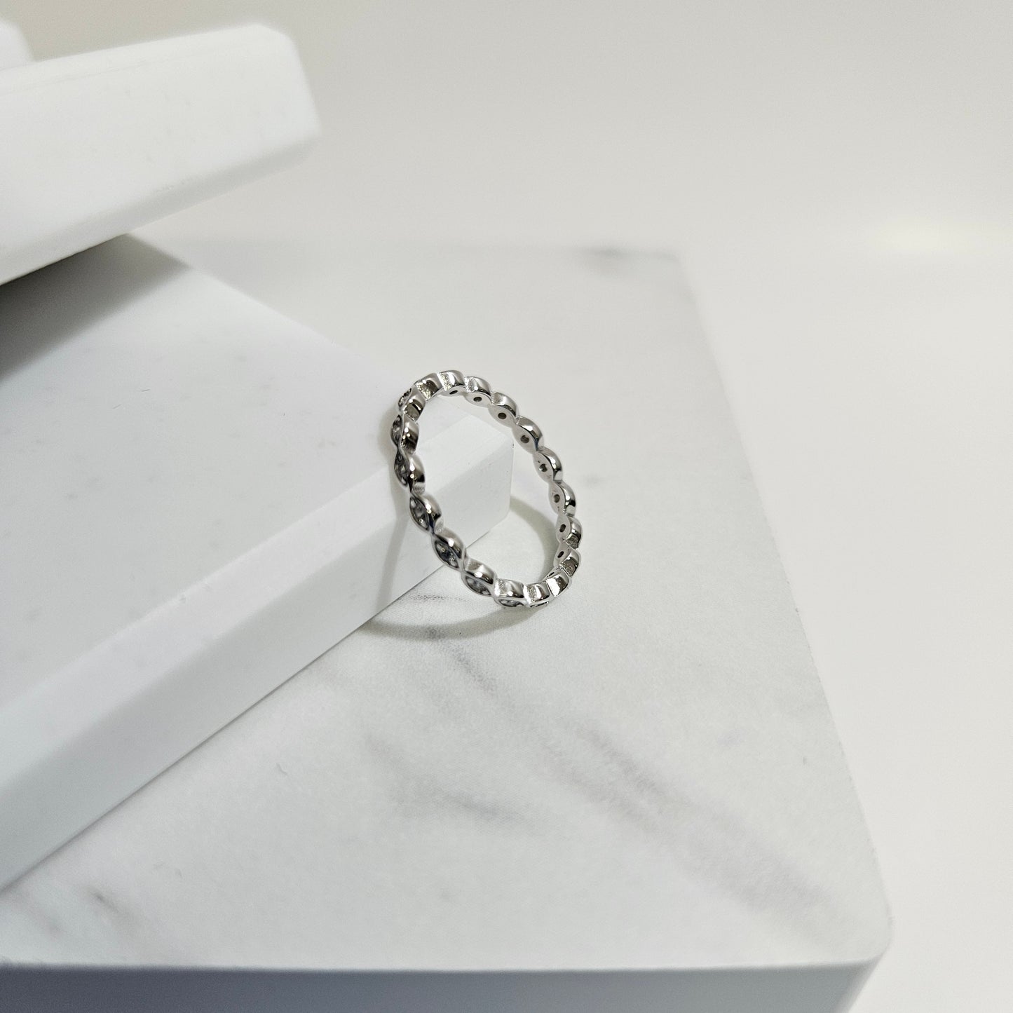 Stackable sterling silver ring with cz(oval)