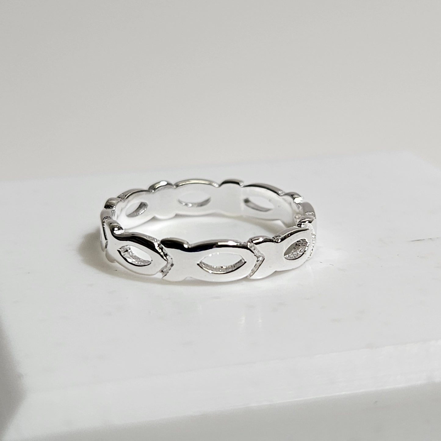 ISHTHYS fish silver ring