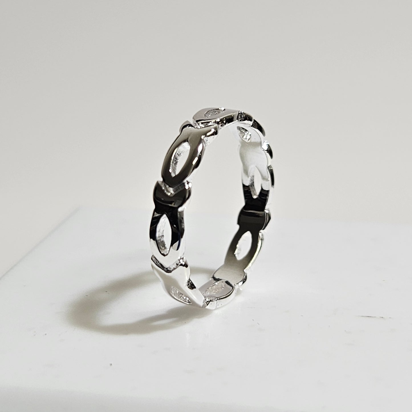 ISHTHYS fish silver ring