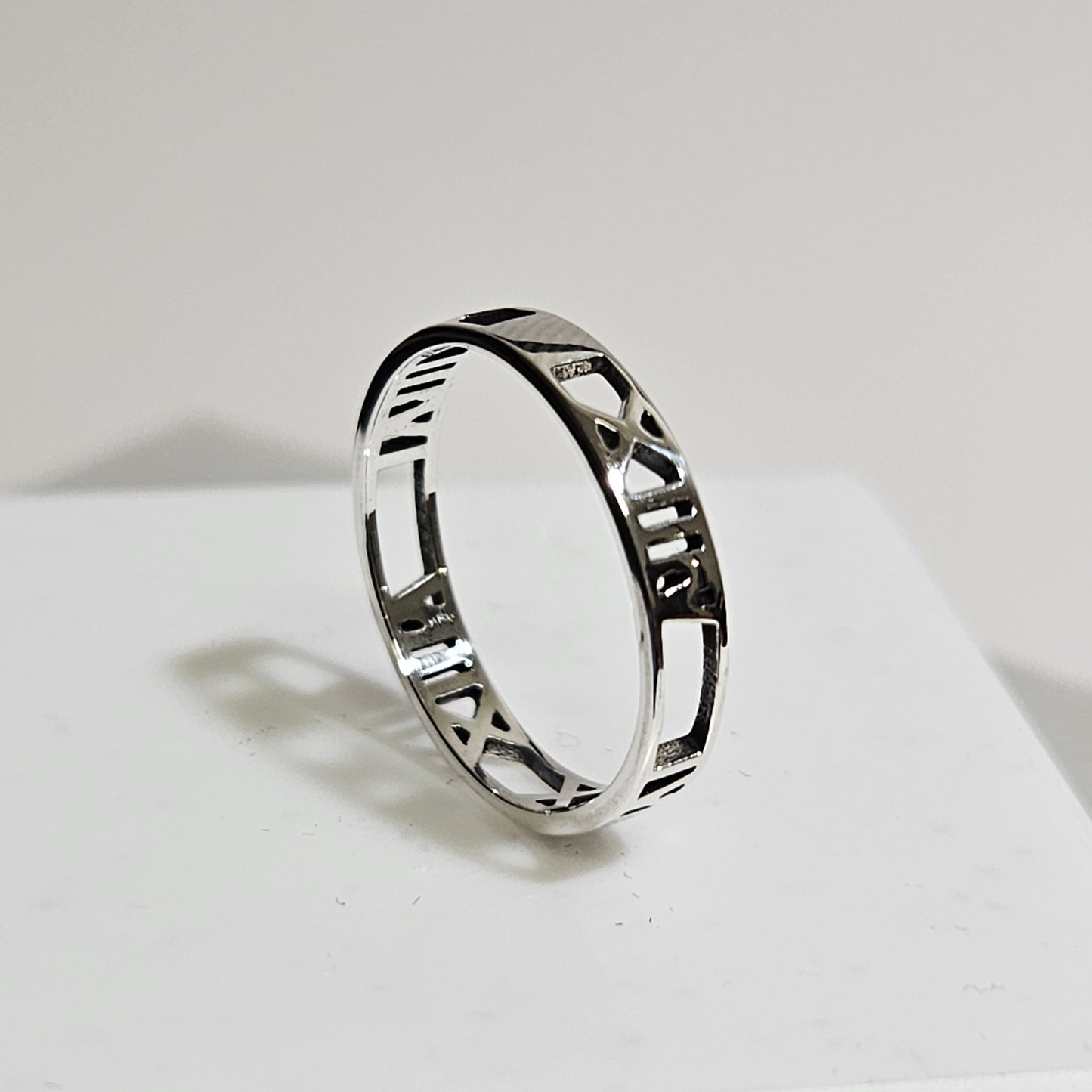 roman numerals ring