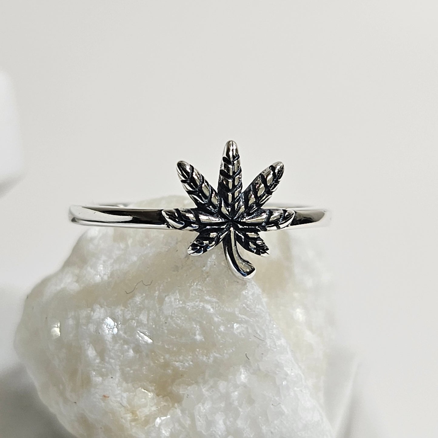 marijuana leaf silver ring