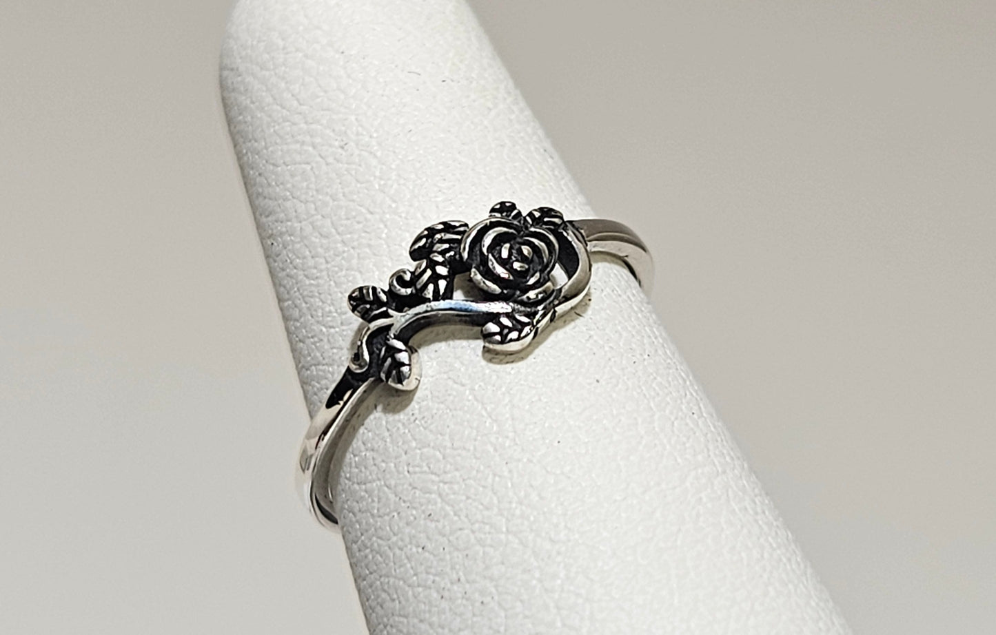 rose silver ring