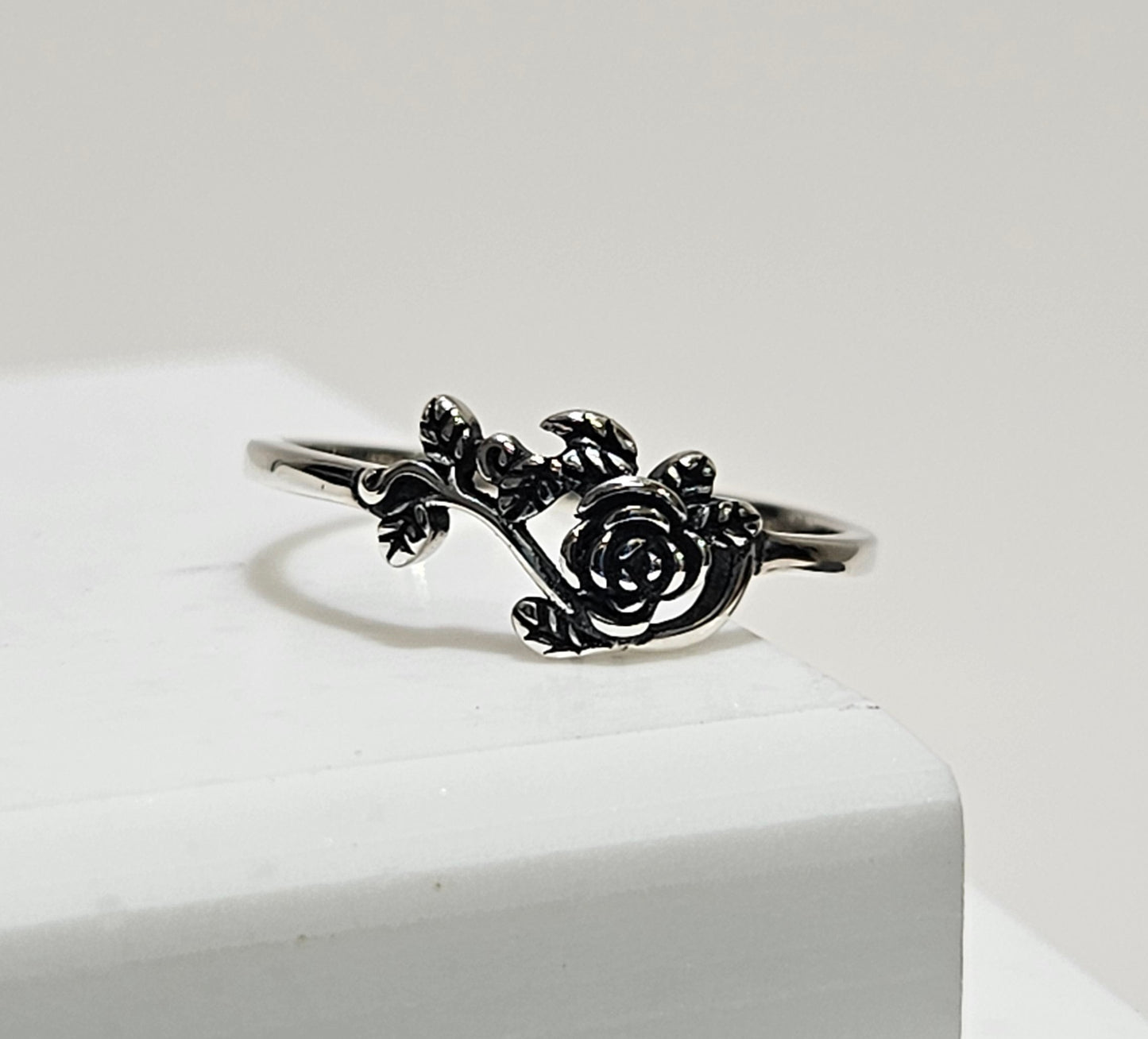 rose silver ring