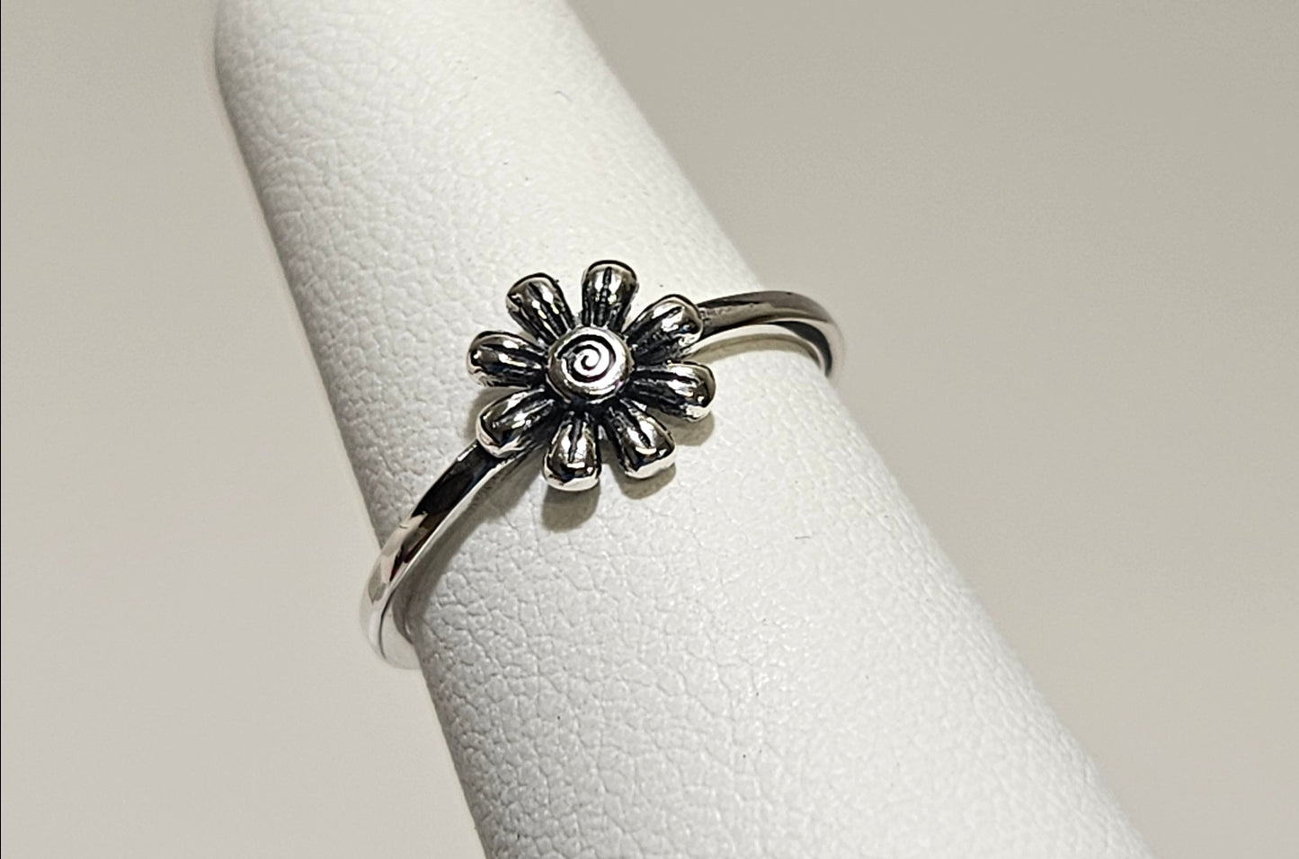 oxidized finish flower silver ring