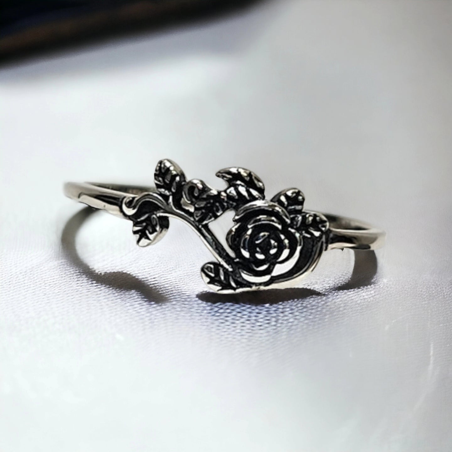 rose silver ring