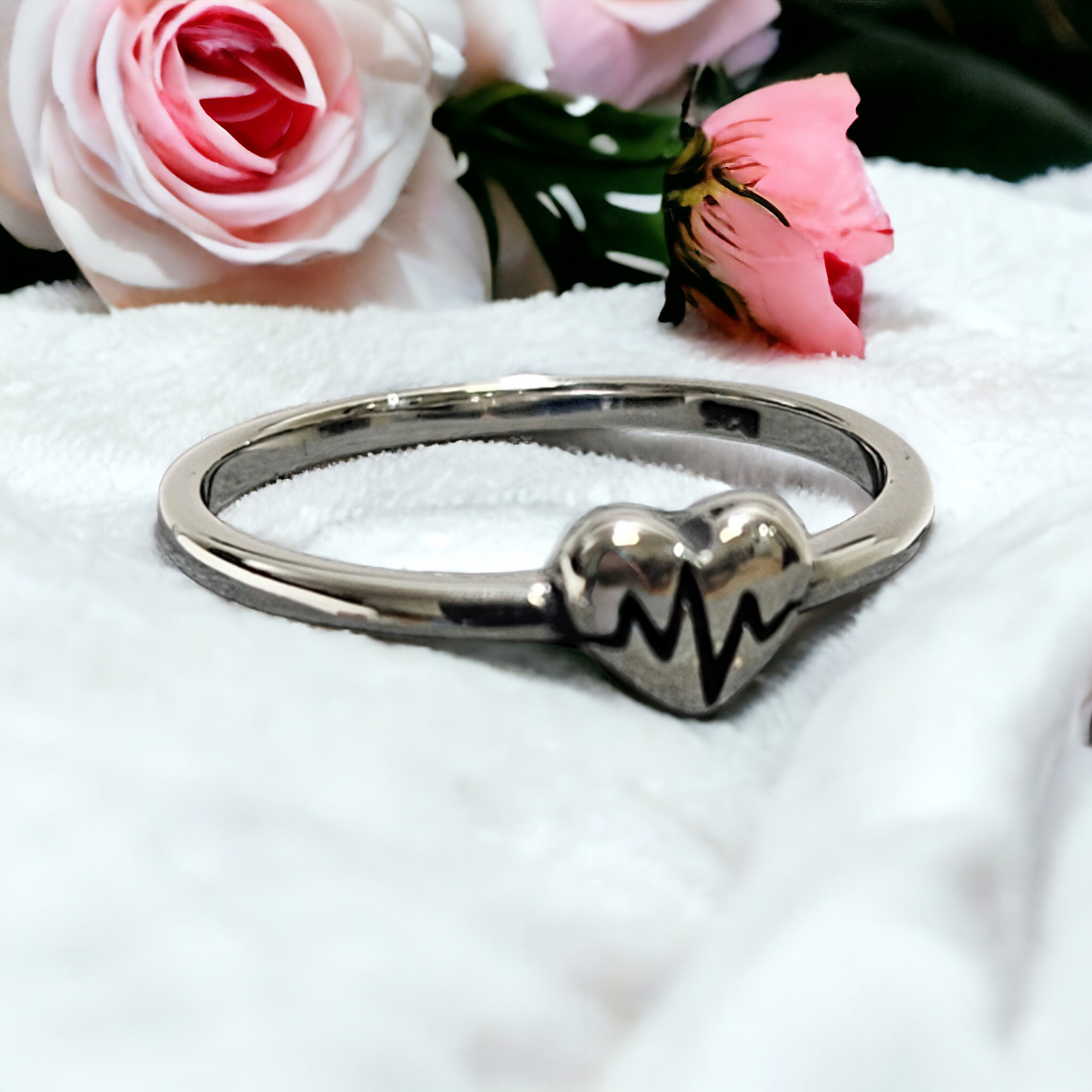 Heart beat silver ring